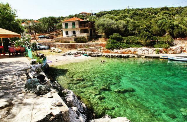 Faros Oasis Appartement Gdinj Buitenkant foto